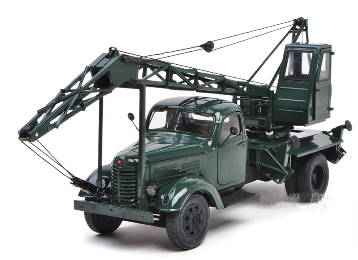 1:24 28CM 1956 Jiefang CA10 Mobile Crane Construct Vehicle Machine Diecast Model