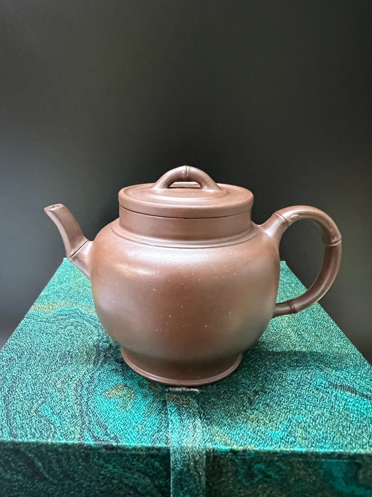 100cc chinese Yixing Handmade teapot DiCaoQing clay GongDeng Hu Gongfu Tea Pot
