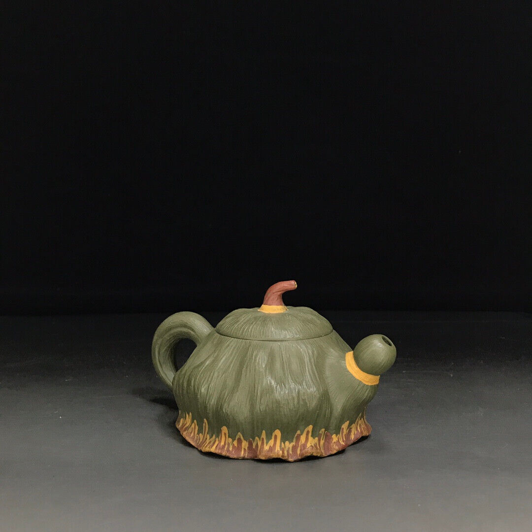 Chinese Yixing Zisha Clay Handmade Exquisite Teapot （：莲子 底款：王镇学）