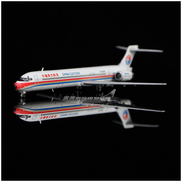 1:400 JC Wings China Eastern McDonnell Douglas MD-90 Airplane Diecast Model