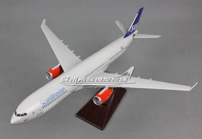 40CM SAS Scandinavian AIRBUS A330 Passenger Airplane Resin Aircrarft Plane Model