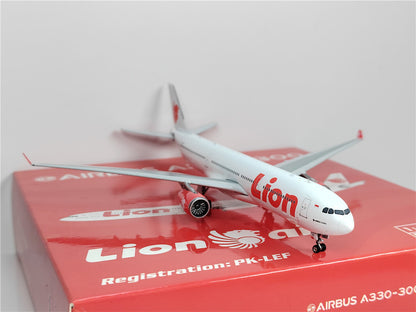 1:400 Phoenix Lion AIRLINES AIRBUS 330-300 Airplane Diecast Aircraft Plane Model