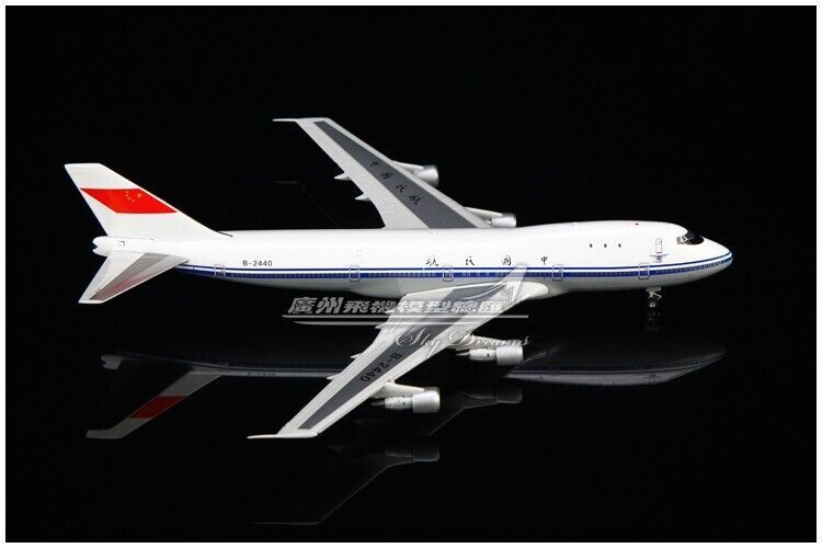 1:400 Phoenix CAAC BOEING 747-200 Passenger Airplane Diecast Aircraft Model