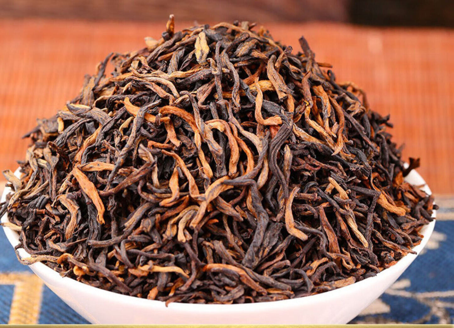 YunNan Iceland Pu-erh tea ripe tea Old tree fragrant court golden bud ripe tea