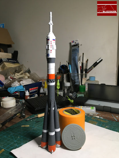 1:200 Scale Russian Soyuz carry rocket model Finished Painted product
