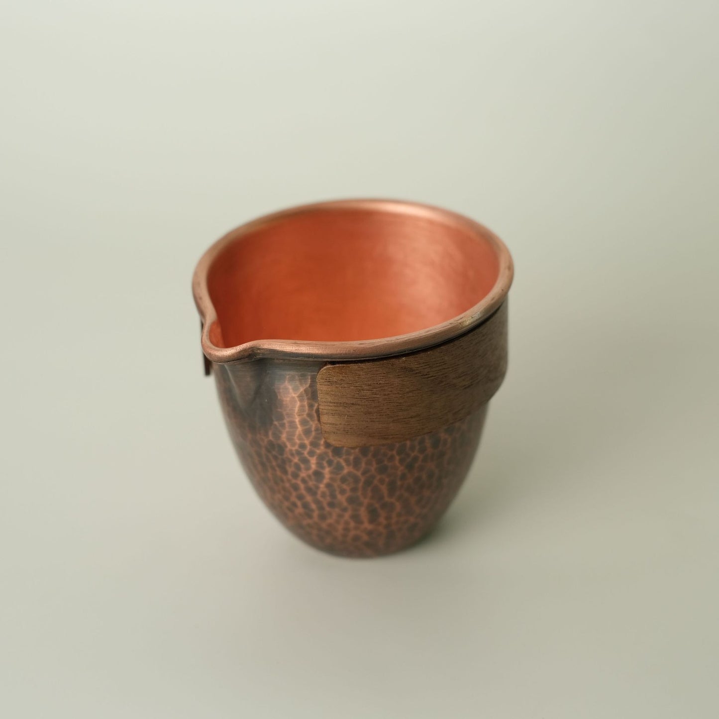 Hand Hammered Pure Copper Gongdao Cup 300ml Insulated Wood Sleeve Tea Pitcher