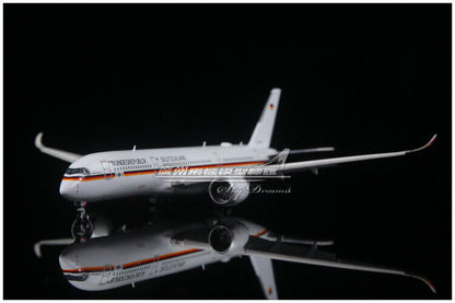 1:400 JC Wings LUFTWAFFE AIRBUS A350-900XWB Airplane Flap Down Diecast Model