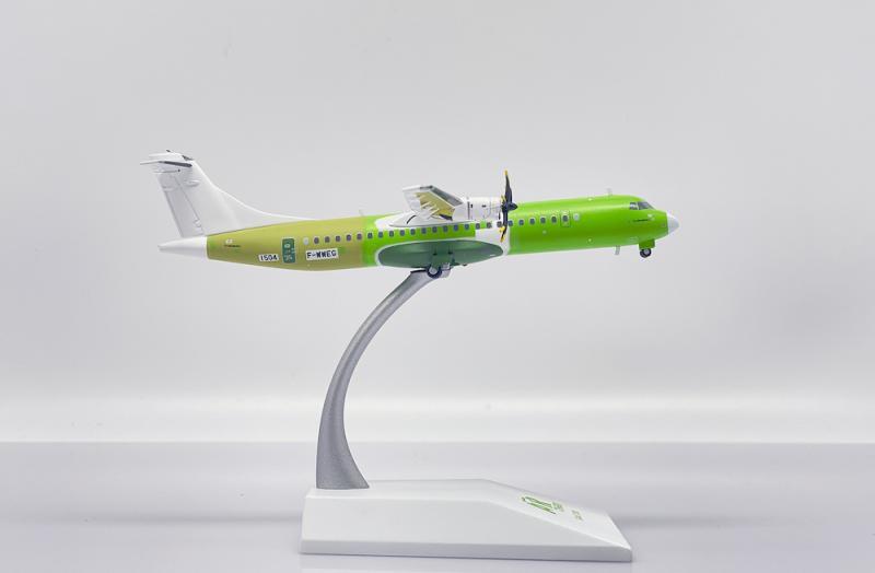 1:200 JC Wings ATR ATR72-600 Passenger Airplane Diecast Aircraft Model