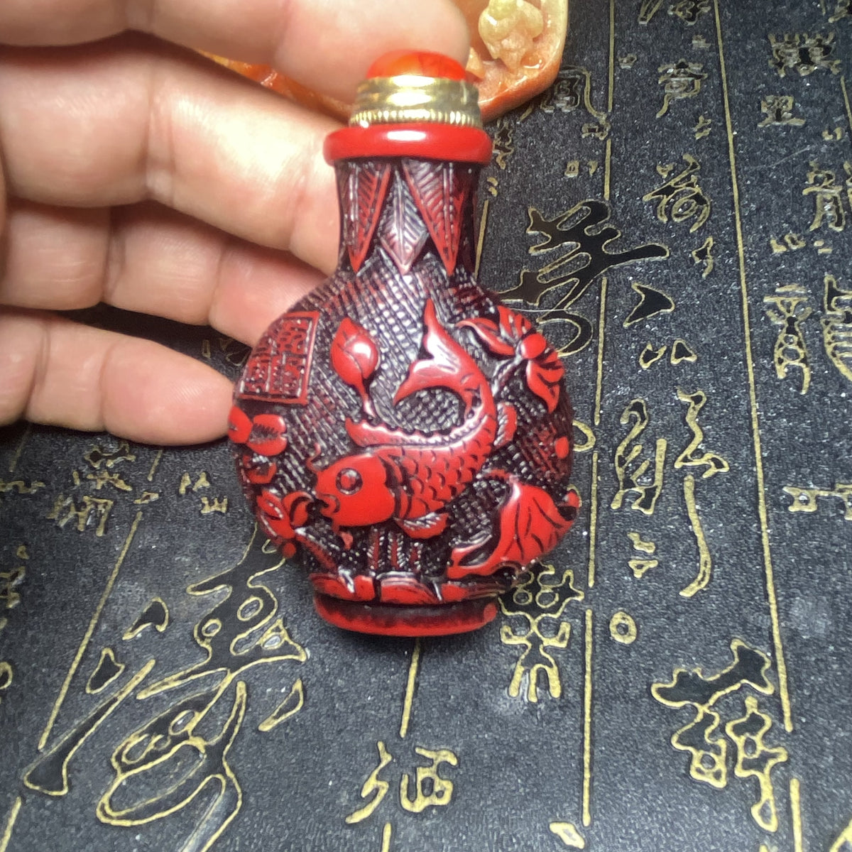 1pc Retro Chinese Hand Carved Snuff Bottle Home Decor