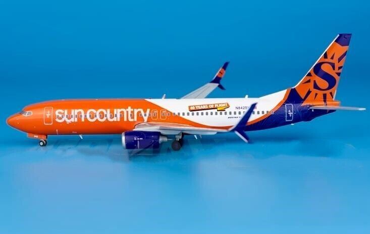 1:200 GeminiJets Sun Country BOEING 737-800 Passenger Airplane Diecast Model