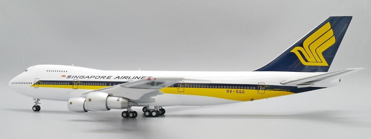 1:200 35CM JC Wings SINGAPORE AIRLINES BOEING 747-400 Airplane Diecast Model
