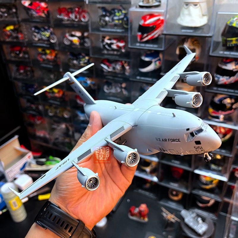 1: 200 Us Boeing C-17 Large Strategic Transport Aircraft Model Alloy Model