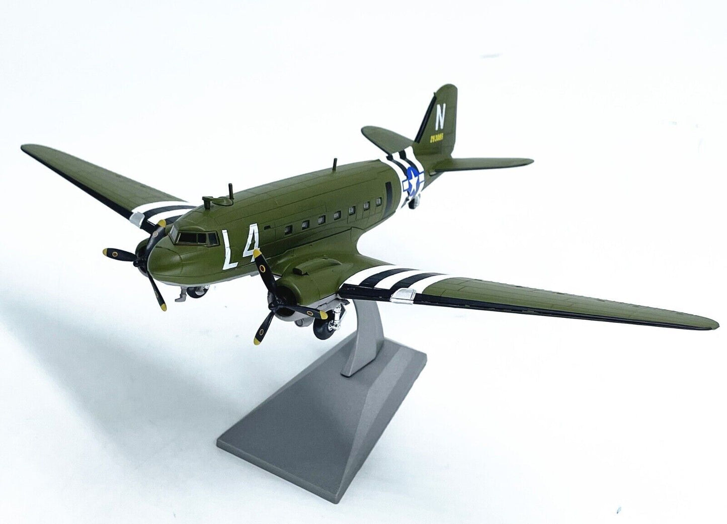 1:100 WLTK USAAF Douglas C-47(DC-3) L4 Transport Aircraft Diecast Fighter Model