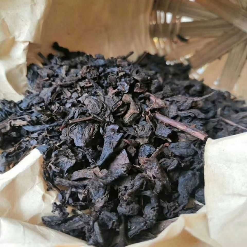 1990 Chinese Liubao Tea Black Tea Loose Tea Guangxi Aged 800g Basket Packed Gift