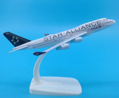 16cm Thai Star Alliance Boeing 747-400 Passenger Airplane Diecast Plane Model