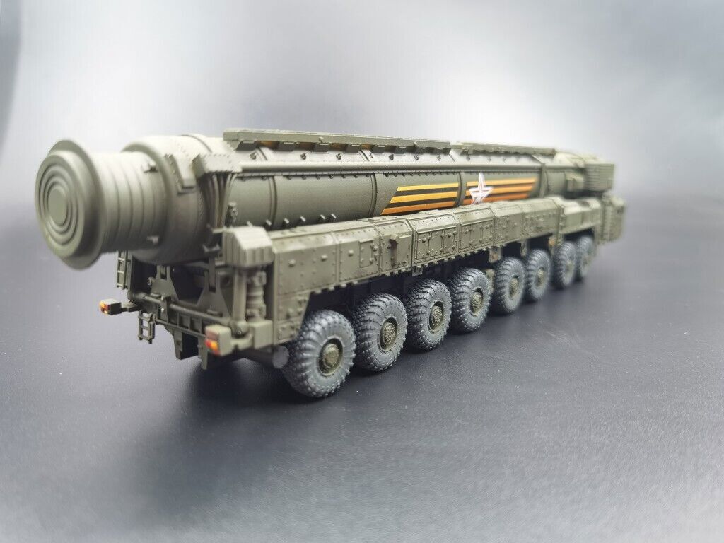1/72 Russian TOPOL-M RT-2PM2 Intercontinental Ballistic Missile Finished Model