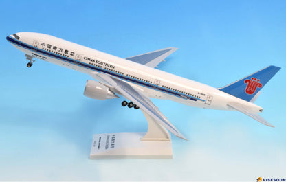 33CM 1:200 Risesoon CHINA SOUTHERN BOEING 777-200 Airplane ABS Plastic Model