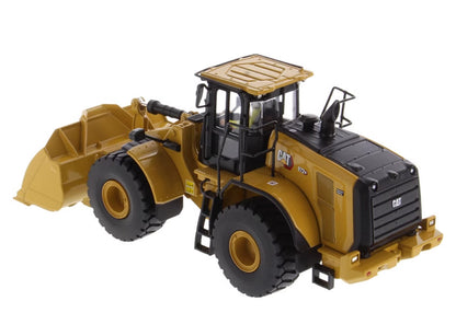 1:50 DM 972 XE Wheel Loader Construction Machine Equipment Diecast Model
