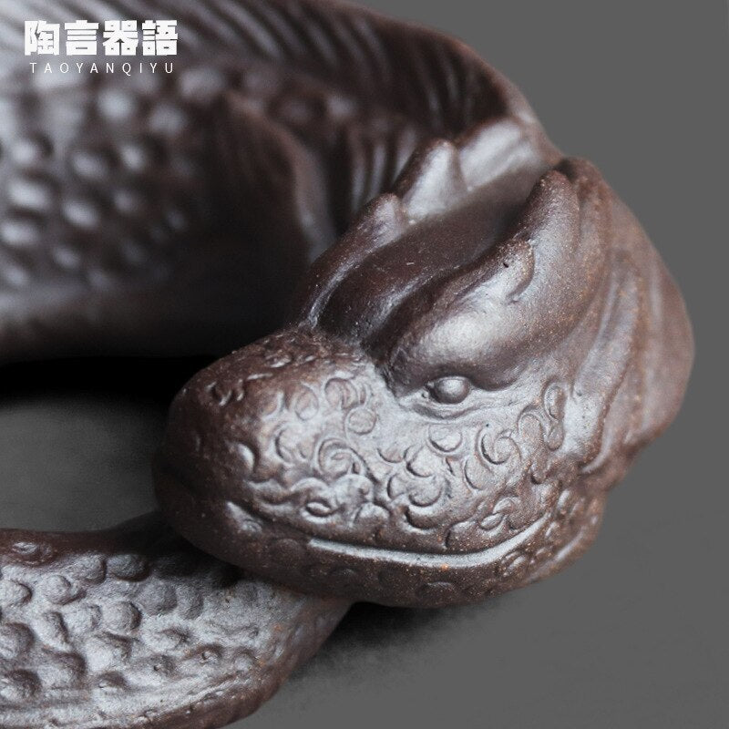 Rock pottery clay Chinese dragon tea pet handmade retro pottery Kung Fu tea Pet