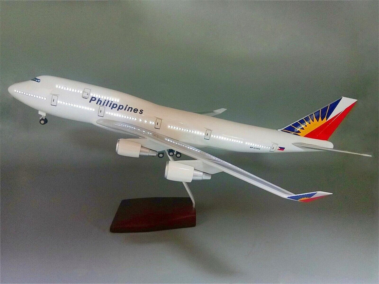 47CM Philippines BOEING 747-400 Airplane Led Sound- controlled Light Resin Model