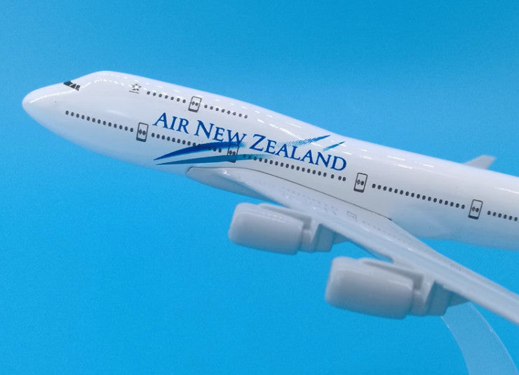 16cm AIR NEW ZEALAND BOEING 747-400 Passenger Airplane Diecast Aircraft Model