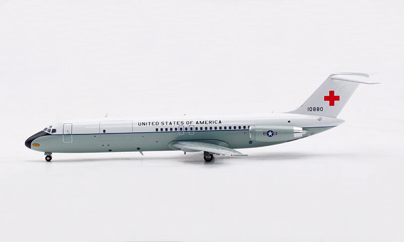 1:200 InFlight USAF McDonnell Douglas DC-9-30(C-7A) Airplane Diecast Plane Model