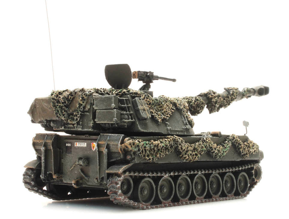 ARTITEC B M109 A2 155mm ready for combat with net 1/87 FINISHED MODEL TANK