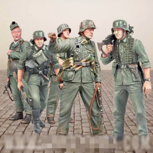 1:35 resin figure model kit Five German soldiers in WW II Unassembled Unpainted