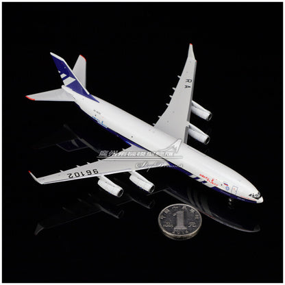 1:400 Phoenix Polet Flight Ilyushin Il-96-400T Airplane Diecast Aircraft Model