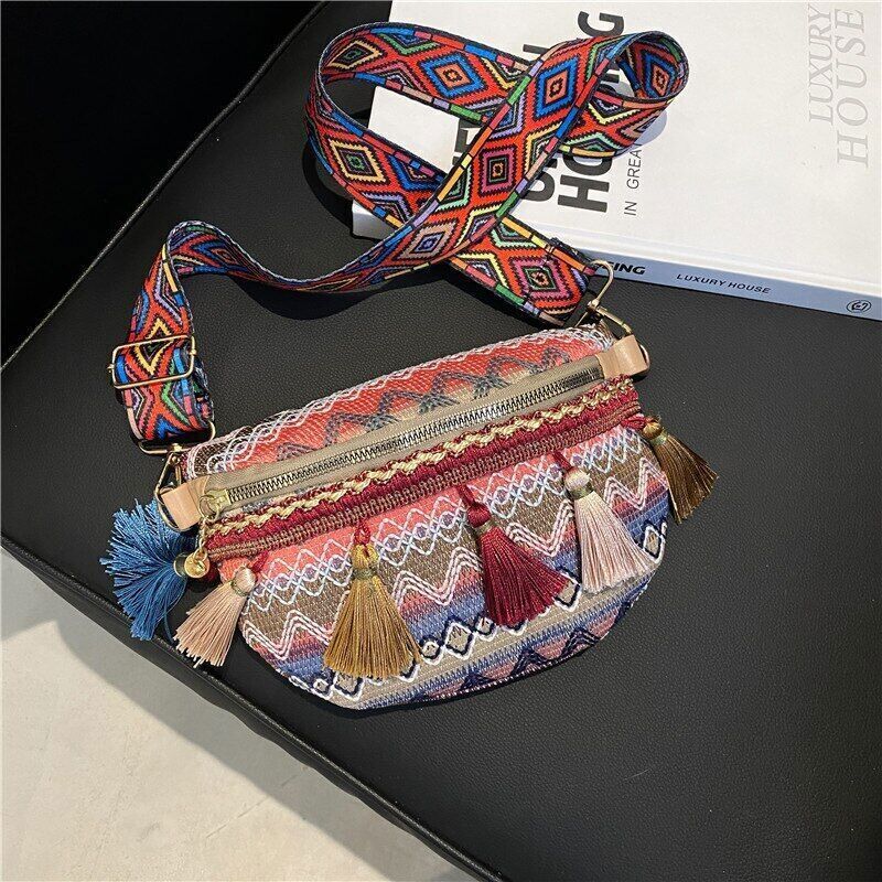 Lady Saddle Bag Retro Tassel Small Bag Wide Shoulder Chest Bag Female Bag