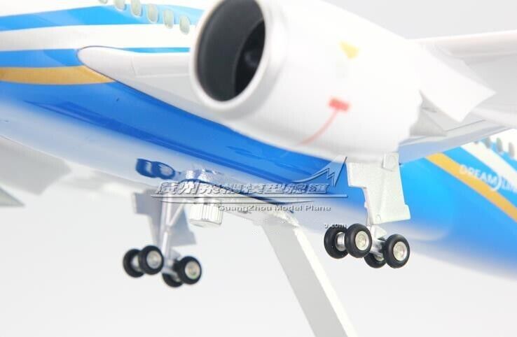 1:130 43CM OMAN AIR BOEING 787 Airplane Plane Landing Gear Resin Aircraft Model