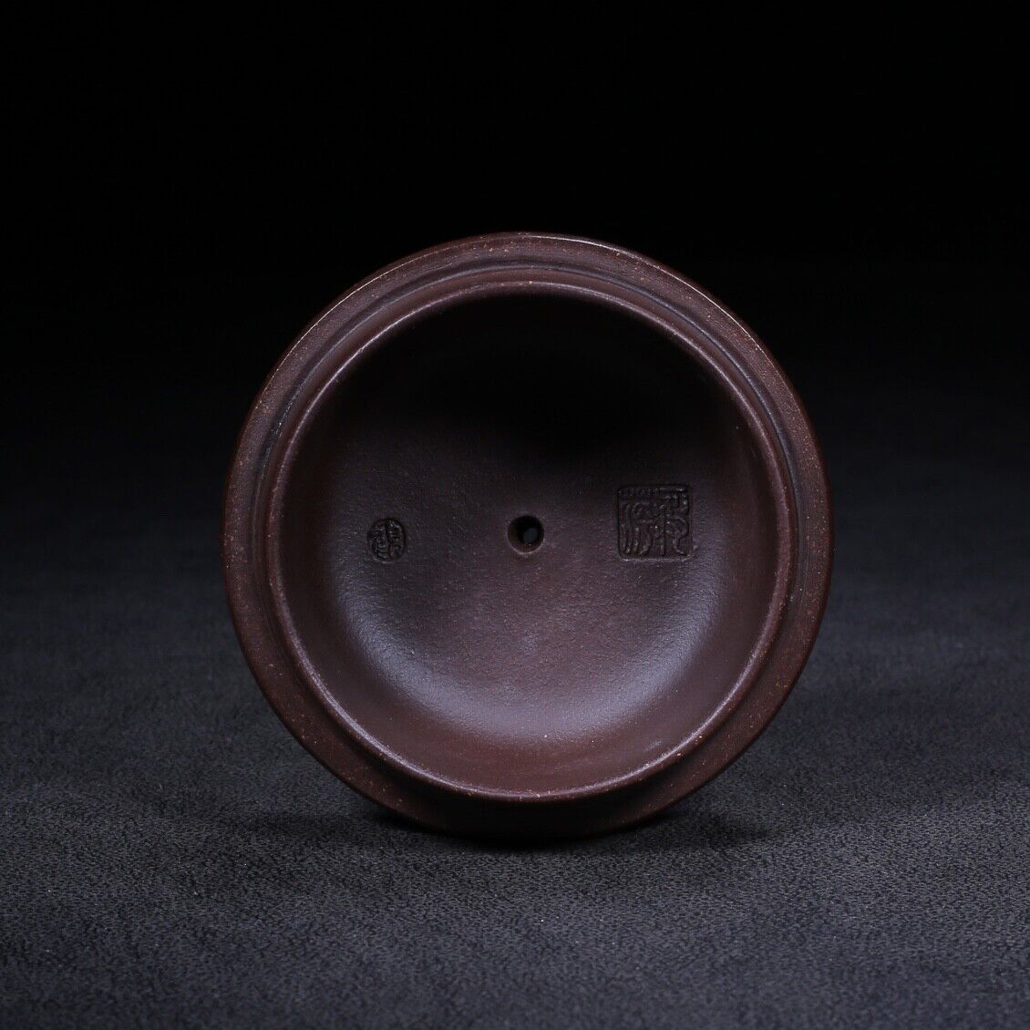 Chinese Yixing Zisha Clay Handmade Exquisite Teapot （徳钟 底款：景舟手制）