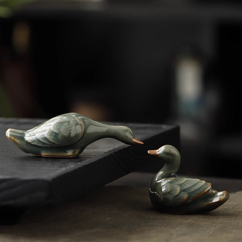 1Pc Exquisite Ceramic Cute Duck Tea Table Decoration Accessories Tea Pet