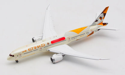 JC Wings Etihad Airways for Boeing 787-9 A6-BLM Flaps down 1:400 plane model