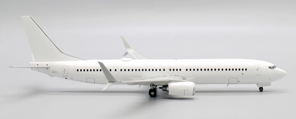 1:200 JC Wings BOEING 737-900 Passenger Blank Airplane Diecast Aircraft Model