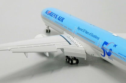 1:400 JC Wings KOREAN AIR BOEING 777-300 Passenger Plane Flap Down Diecast Model