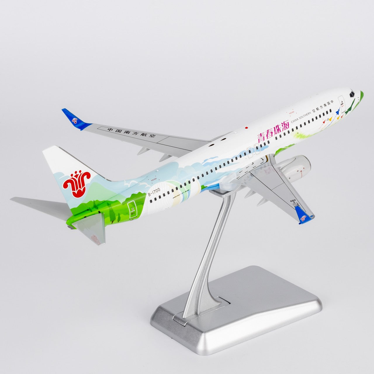 1:200 NGmodels China Southern Boeing 737-800 Passenger Diecast Airplane Model
