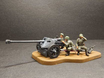1/72 World War II German Pak-40 anti tank gun+soldier model