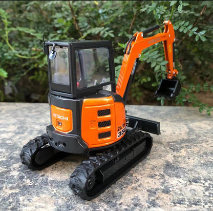 1:30 ZAXIS ZX35U-5A Mini Excavator Construction Machine Equipment Diecast Model