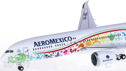 1:200 32CM Hogan AEROMEXICO BOEING 787-9 Passenger Airplane ABS Plastic Model