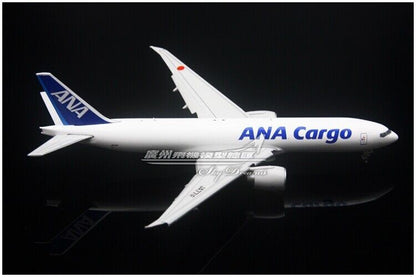 1:400 JC WINGS ANA Cargo BOEING 777-200F Airfreighter Diecast Flap Down Model