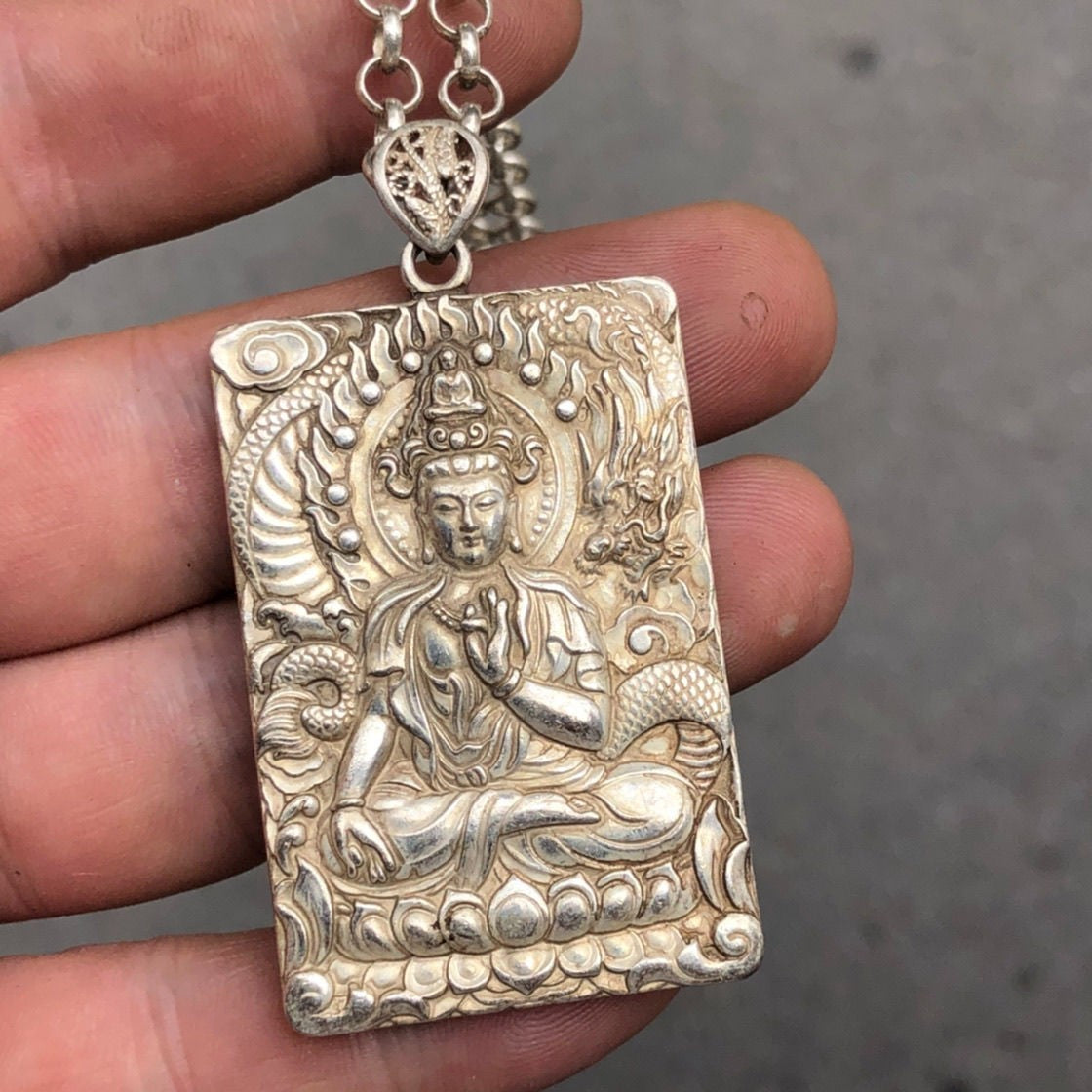 China Tibetan Old Collection Dragon Guanyin; Bodhisattva Pendant Bless Necklace