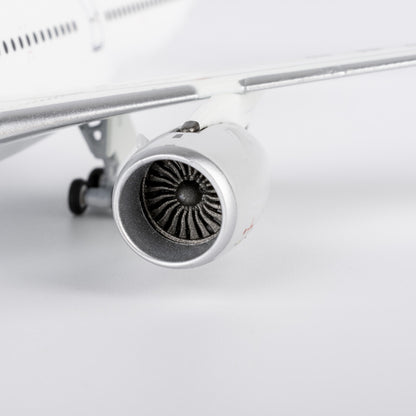 1:400 NG Model CHINA EASTERN AIRBUS A350-900 Passenger Airplane Diecast Model