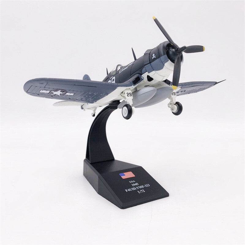 Amer WWII F4U-1 Pirate Military Fighter VMF-323 USA 1945 1/72 Aircraft Model