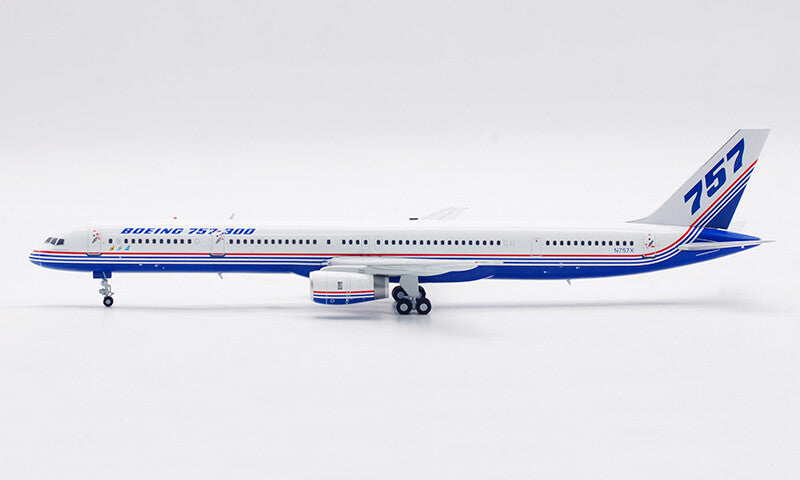 1:200 28CM InFlight BOEING 757-300 Passenger Airplane Diecast Aircraft Model