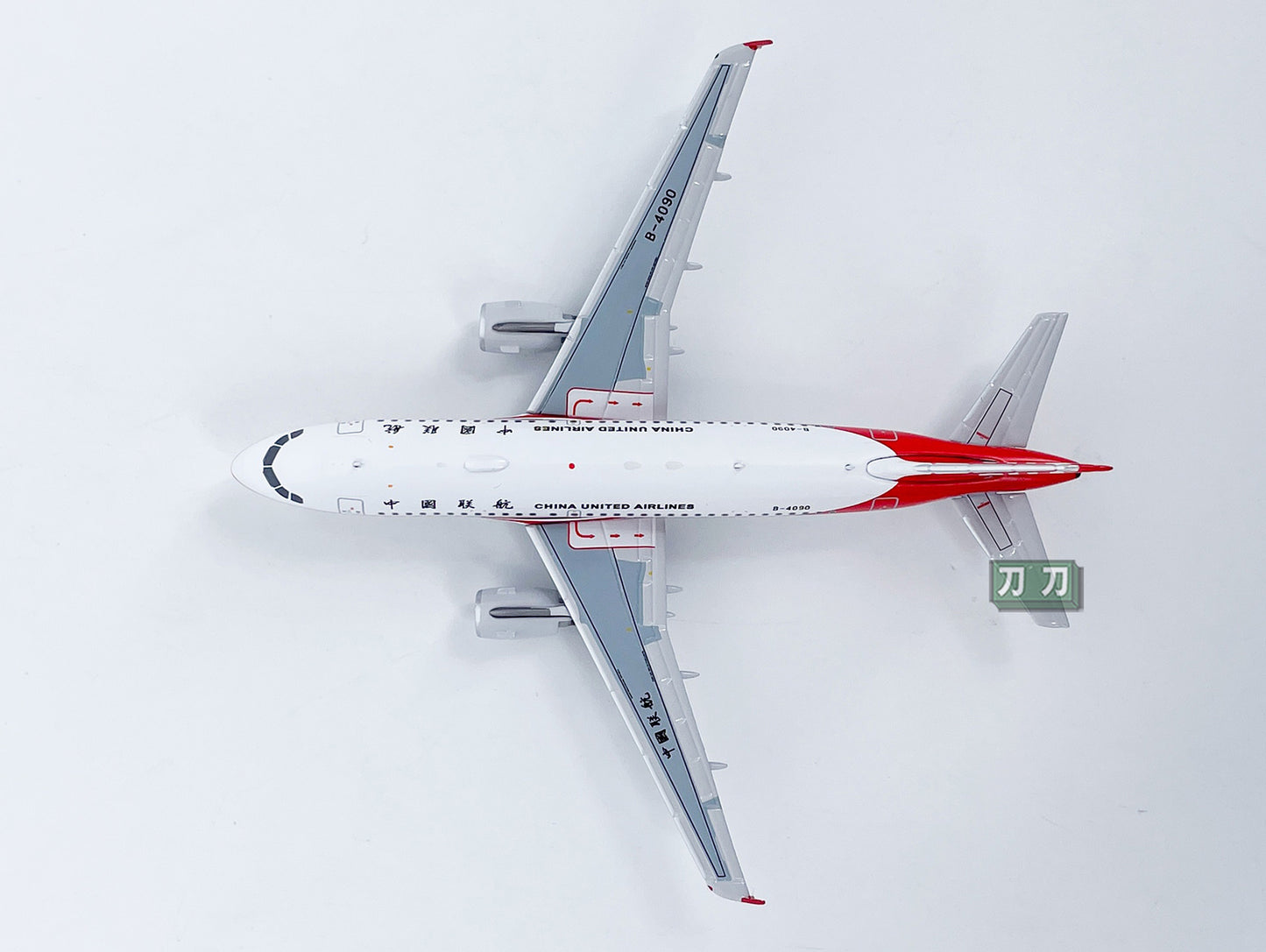 1:400 NG Models CHINA UNITED AIRLINES A319 Airplane Diecast Aircraft Model