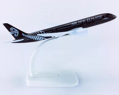 16CM Air New Zealand Boeing 787 Passenger Airplane Diecast Aircraft Plane Model