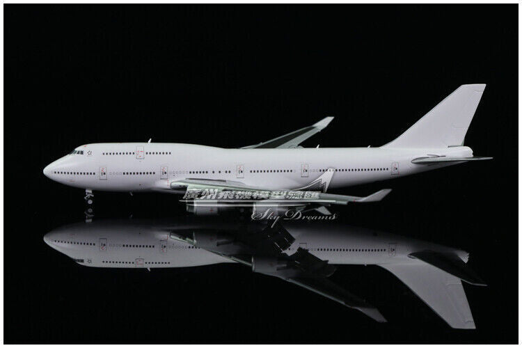 1:400 JC Wings BOEING 747-400 Passenger Blank Airplane Flap Down Diecast Model