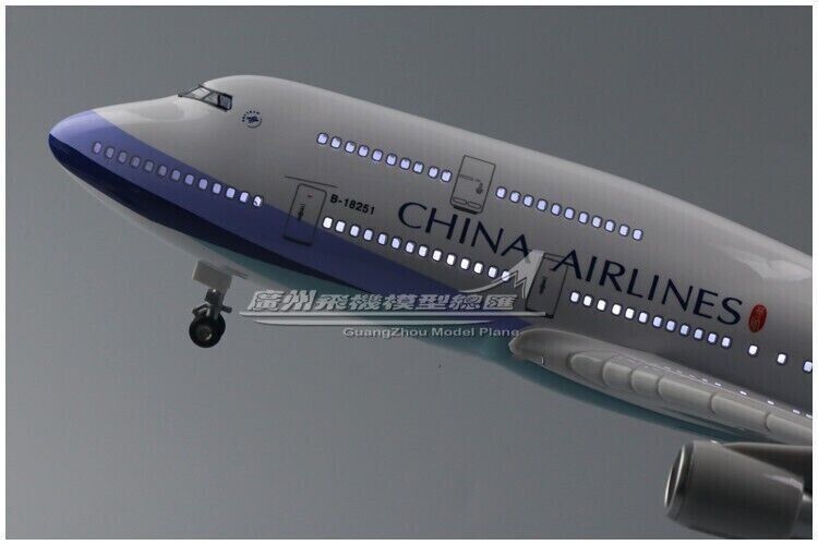 1:150 47CM CHINA AIRLINES B747-400 Plane Led Sound- controlled Light Resin Model