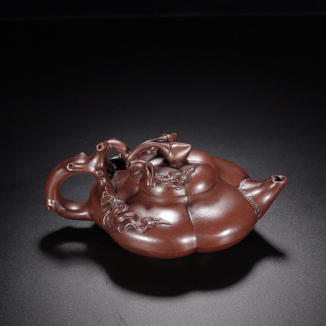 Chinese Yixing Zisha Clay Handmade Exquisite Teapot（【底款】汪寅仙）